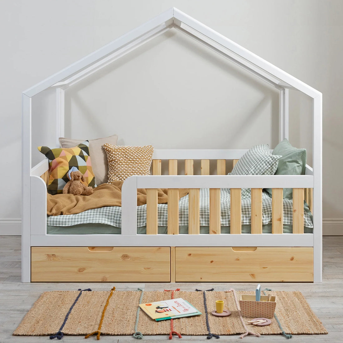Does a Montessori floor bed actually improve toddler sleep independence?