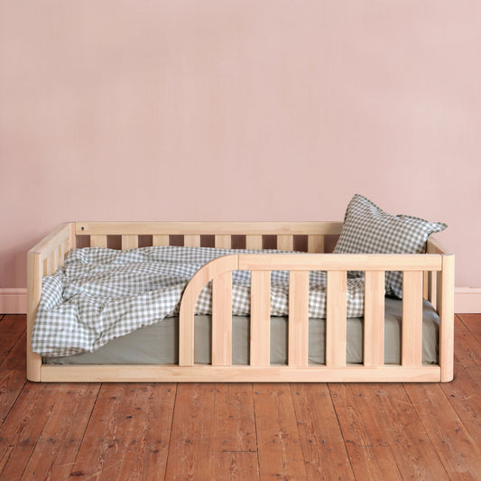 accessible bookshelf for toddler