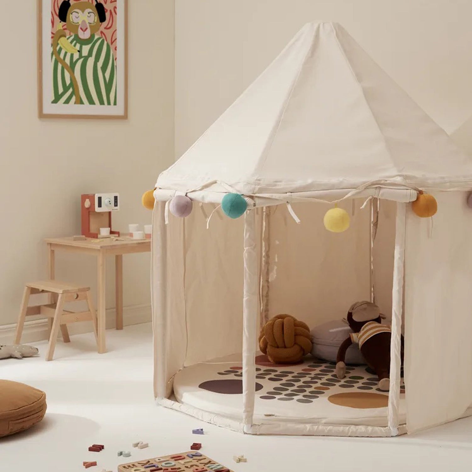 Play Kitchens and Play Tents - Roomix