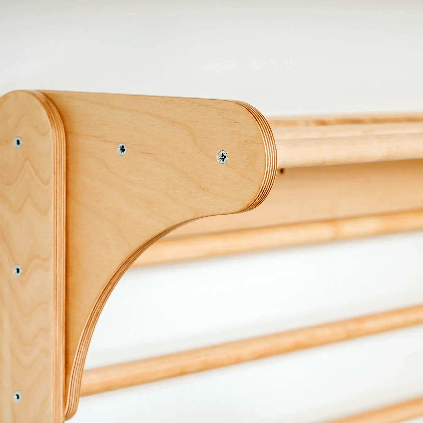 Triangle de Pikler et mur d'escalade suédois 2 en 1 avec rampe