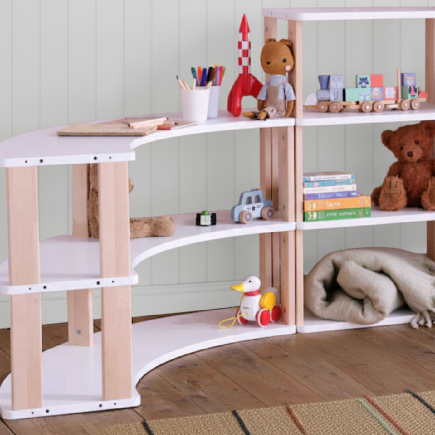 Étagères Montessori en arc