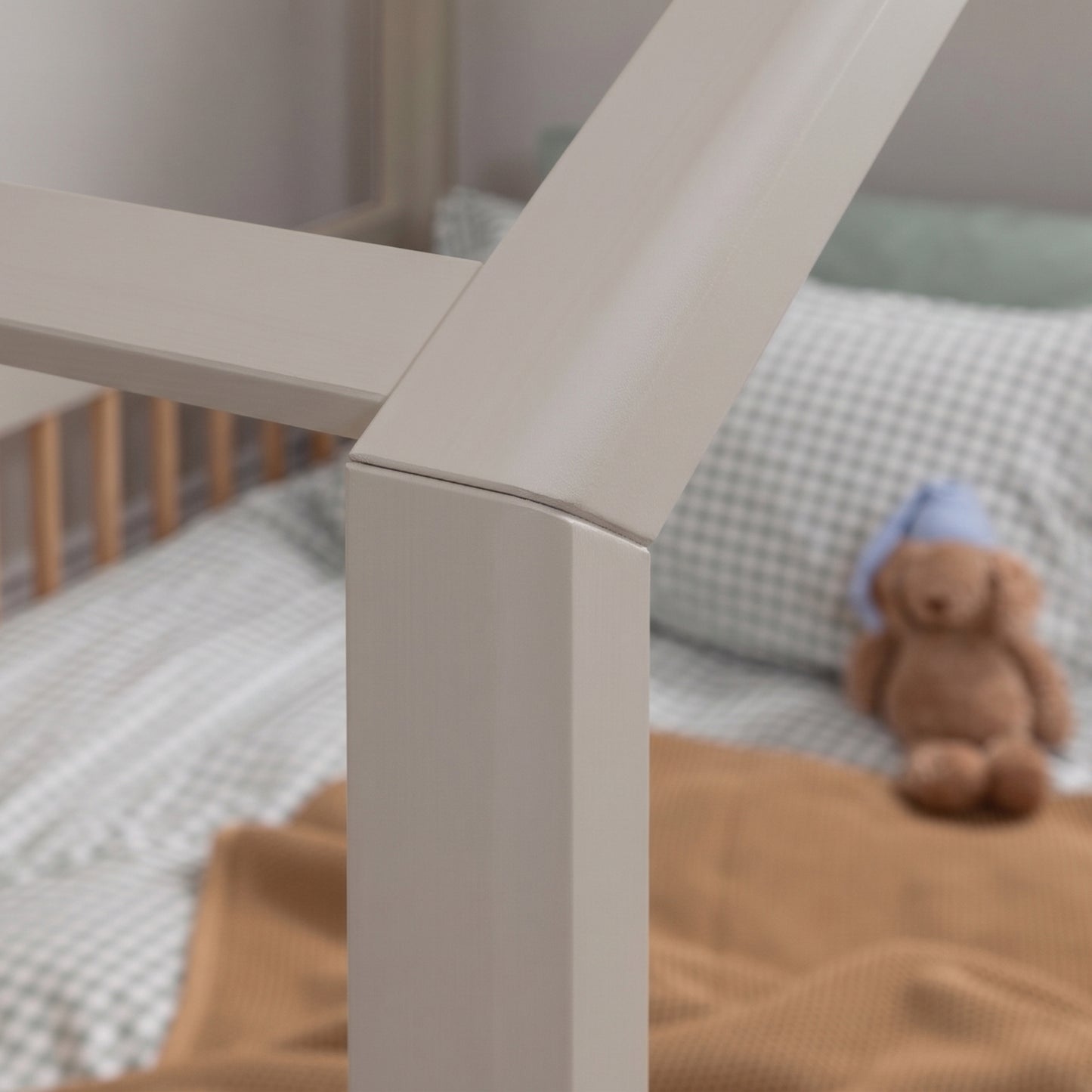 Roomix Transition Convertible House Bed Oak Spindle